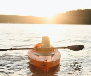 kayak para niños en el pantano de escales